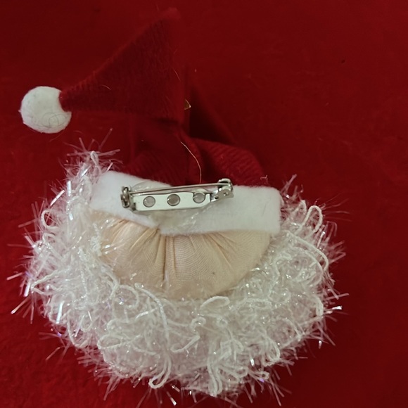 SANTA CLAUSE PIN - Picture 2 of 5